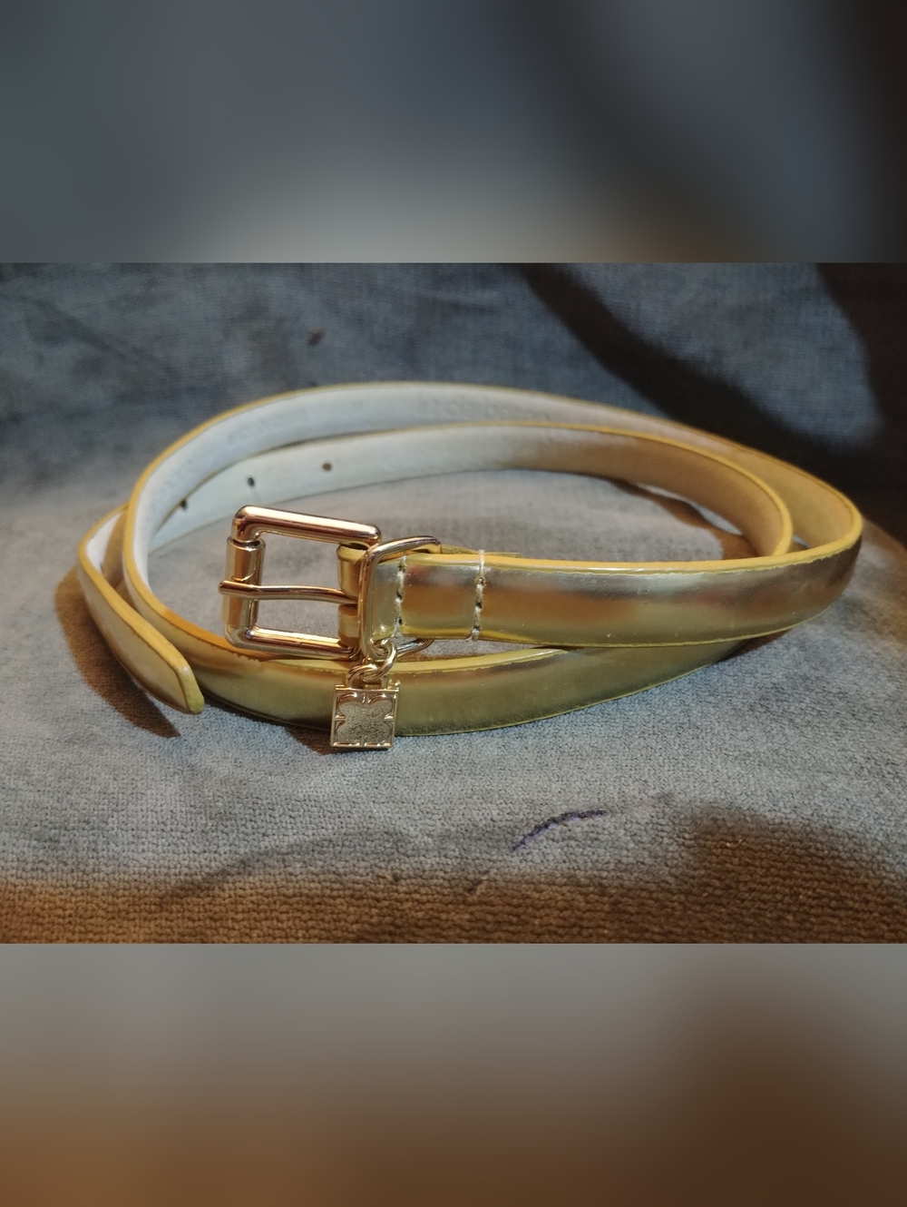 Liz Claiborne Gold-Tone Women's Slim. M Belt with Charm